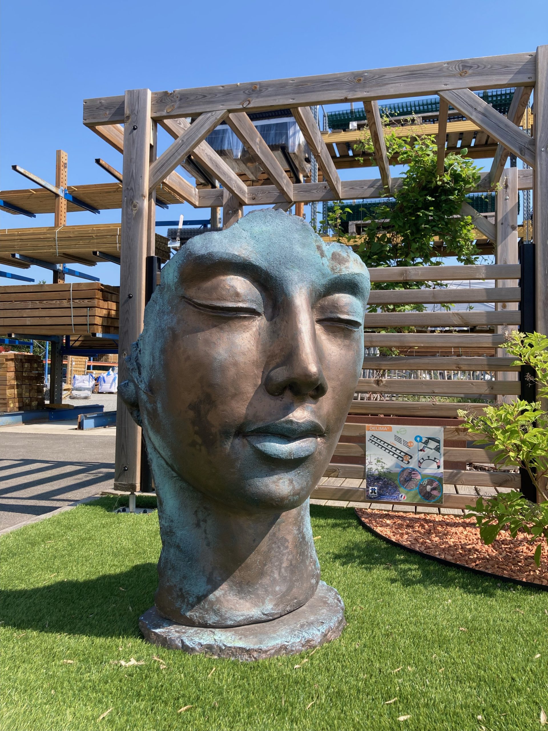 Déco visage femme bronze